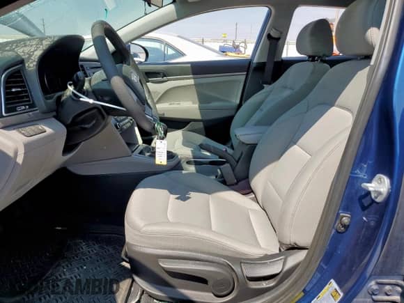 2017 Hyundai Elantra SE z VIN 5NPD74LF7HH036870, wystawiony jako Copart lot #81180265 z przebiegiem 97 030 mil mil oraz Czysty tytuł • Clean title. Historia ofert i sprzedaży dostępna na DreamBid. Obrazek 7.