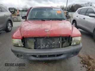 ✅ 2004 Dodge Dakota • VIN: 1D7GL12K84S717711 • Lot: 84288024. Wystawiony na Copart z przebiegiem Nie podano. Bezpłatny archiwum sprzedaży aukcyjnych z USA i szczegółowy raport historii pojazdu na DreamBid. Zdjęcie 5.