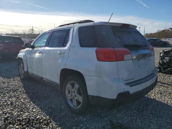 ✅ 2013 GMC Terrain SLT • VIN: 2GKFLVEK7D6173315 • Лот: 93369385. Опубликован ранее на Copart с пробегом 258 510 миль. Бесплатный доступ к архиву аукционных продаж из США и подробный отчёт об истории автомобиля на DreamBid. Изображение 2.