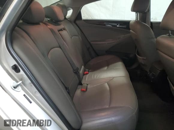 ✅ 2012 Hyundai Sonata SE • VIN: 5NPEC4AC6CH463748 • Lot: 90227615. Listed on Copart with 154,888 mi. Free auction sales archive from the USA and detailed vehicle history report at DreamBid. Image 10.