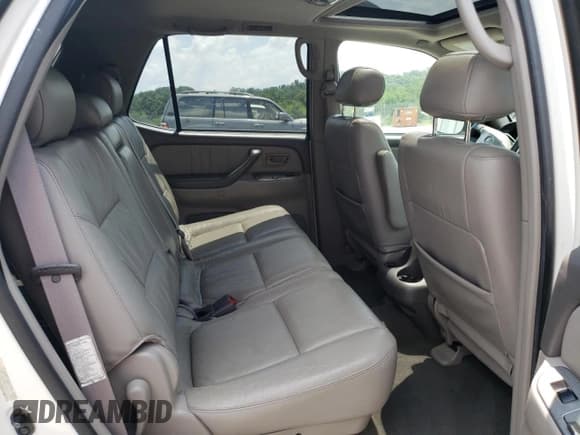 ✅ 2002 Toyota Sequoia Limited • VIN: 5TDBT48A22S069762 • Lot: 64633285. Wystawiony na Copart z przebiegiem 123 956 mil. Bezpłatny archiwum sprzedaży aukcyjnych z USA i szczegółowy raport historii pojazdu na DreamBid. Zdjęcie 11.