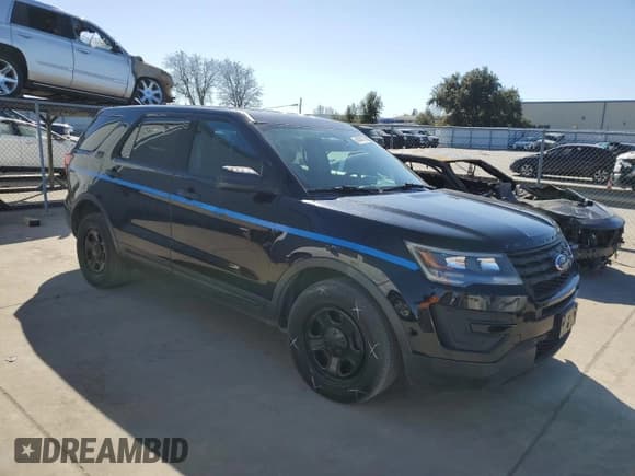 ✅ 2017 Ford Police Interceptor Utility • VIN: 1FM5K8AT5HGD25829 • Lot: 48434775. Wystawiony na Copart z przebiegiem 97 005 mil. Bezpłatny archiwum sprzedaży aukcyjnych z USA i szczegółowy raport historii pojazdu na DreamBid. Zdjęcie 4.