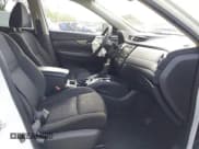 ✅ 2019 Nissan Rogue SV • VIN: KNMAT2MT0KP527137 • Lot: 42109988. Listed on IAAI with 128,501 mi. Free auction sales archive from the USA and detailed vehicle history report at DreamBid. Image 5.