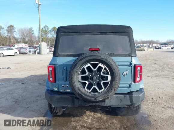 ✅ 2022 Ford Bronco • VIN: 1FMDE5DH0NLB77892 • Lot: 41466172. Wystawiony na IAAI z przebiegiem 38 709 mil. Bezpłatny archiwum sprzedaży aukcyjnych z USA i szczegółowy raport historii pojazdu na DreamBid. Zdjęcie 16.