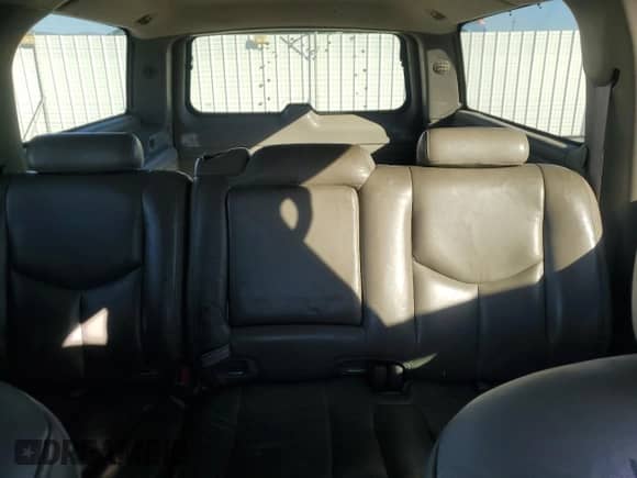 2004 Chevrolet Suburban LT с VIN 3GNEC16T64G182851, выставлен на аукционе Copart как лот 79861864 с пробегом 184 798 миль миль и Списание • Salvage title. История ставок и продаж доступна на DreamBid. Изображение 10.