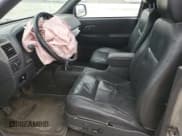 ✅ 2004 Chevrolet Colorado 1SB LS Z85 • VIN: 1GCDT136048135579 • Лот: 55729635. Опубликован ранее на Copart с пробегом 242 895 миль. Бесплатный доступ к архиву аукционных продаж из США и подробный отчёт об истории автомобиля на DreamBid. Изображение 7.