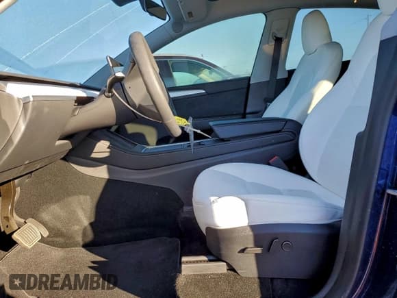 ✅ 2023 Tesla Model Y Long Range • VIN: 7SAYGDEE6PA058975 • Лот: 95994245. Опубликован ранее на Copart с пробегом 33 267 миль. Бесплатный доступ к архиву аукционных продаж из США и подробный отчёт об истории автомобиля на DreamBid. Изображение 7.