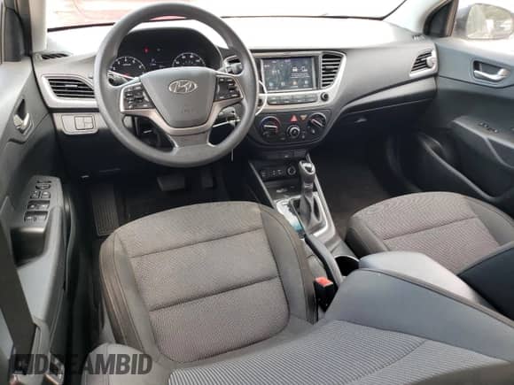 2019 Hyundai Accent SE z VIN 3KPC24A36KE041718, wystawiony jako Copart lot #64698923 z przebiegiem 83 933 mil mil oraz . Historia ofert i sprzedaży dostępna na DreamBid. Obrazek 8.