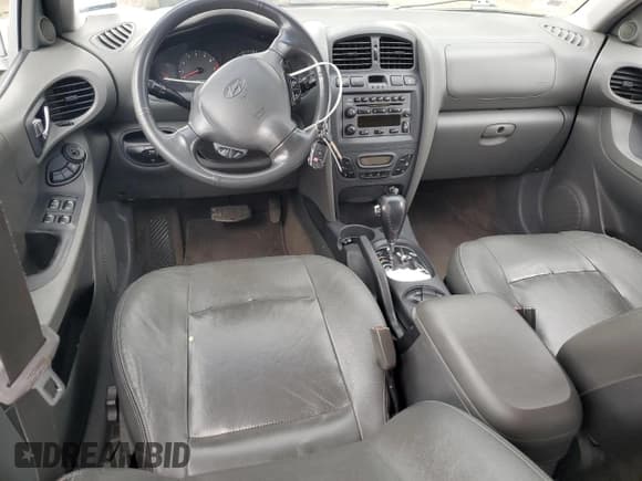 ✅ 2004 Hyundai Santa Fe GLS • VIN: KM8SC13E34U701350 • Лот: 58671145. Опубликован ранее на Copart с пробегом 192 274 миль. Бесплатный доступ к архиву аукционных продаж из США и подробный отчёт об истории автомобиля на DreamBid. Изображение 8.