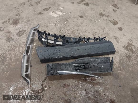 ✅ 2021 Honda Clarity Touring • VIN: JHMZC5F30MC000063 • Лот: 42423807. Опубликован ранее на IAAI с пробегом 44 701 миль. Бесплатный доступ к архиву аукционных продаж из США и подробный отчёт об истории автомобиля на DreamBid. Изображение 12.