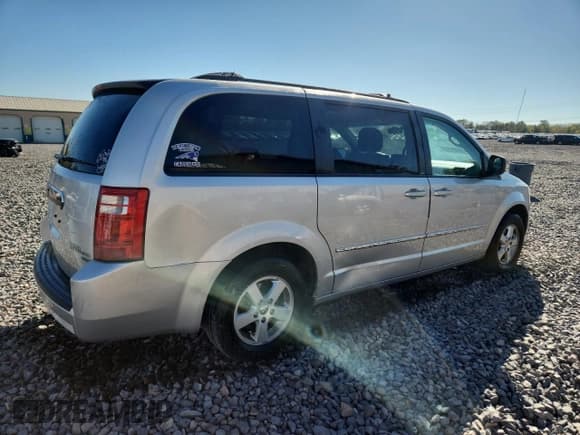 ✅ 2010 Dodge Grand Caravan SXT • VIN: 2D4RN5D11AR482917 • Лот: 89740315. Опубликован ранее на Copart с пробегом 249 343 миль. Бесплатный доступ к архиву аукционных продаж из США и подробный отчёт об истории автомобиля на DreamBid. Изображение 3.
