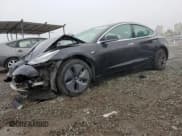 ✅ 2020 Tesla Model 3 Standard Range Plus • VIN: 5YJ3E1EA3LF657631 • Lot: 86534105. Wystawiony na Copart z przebiegiem 116 127 mil. Bezpłatny archiwum sprzedaży aukcyjnych z USA i szczegółowy raport historii pojazdu na DreamBid. Zdjęcie 1.
