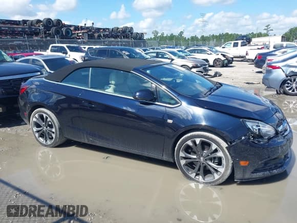 ✅ 2018 Buick Cascada Premium • VIN: W04WH3N56JG080853 • Lot: 42824867. Wystawiony na IAAI z przebiegiem 35 588 mil. Bezpłatny archiwum sprzedaży aukcyjnych z USA i szczegółowy raport historii pojazdu na DreamBid. Zdjęcie 13.