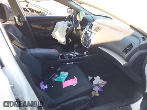 ✅ 2017 Nissan Altima SR • VIN: 1N4AL3AP5HC487611 • Lot: 43690849. Wystawiony na IAAI z przebiegiem 137 133 mil. Bezpłatny archiwum sprzedaży aukcyjnych z USA i szczegółowy raport historii pojazdu na DreamBid. Zdjęcie 5.