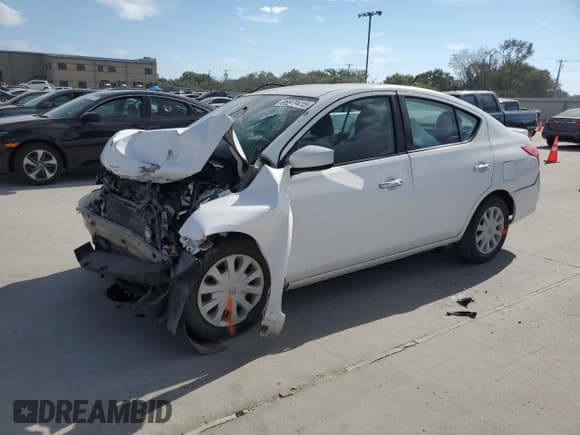 ✅ 2017 Nissan Versa SV • VIN: 3N1CN7AP6HL862157 • Лот: 86679415. Опубликован ранее на Copart с пробегом 110 504 миль. Бесплатный доступ к архиву аукционных продаж из США и подробный отчёт об истории автомобиля на DreamBid. Изображение 1.