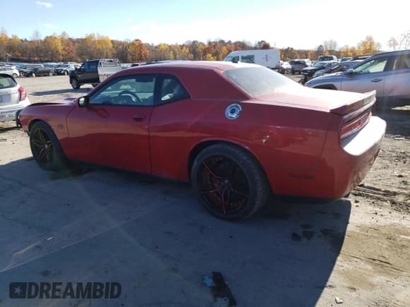 ✅ 2011 Dodge Challenger SRT-8 • VIN: 2B3CJ7DJ1BH526871 • Lot: 77669004. Wystawiony na Copart z przebiegiem 4 544 mil. Bezpłatny archiwum sprzedaży aukcyjnych z USA i szczegółowy raport historii pojazdu na DreamBid. Zdjęcie 2.
