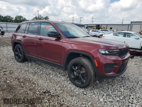 2023 Jeep Grand Cherokee Altitude X with VIN 1C4RJHAG7P8882956, listed as a Copart auction lot 64030955 with Not provided miles and Salvage title. Bid and sale history available at DreamBid. Image 4.