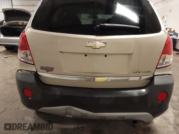 ✅ 2012 Chevrolet Captiva Sport LS • VIN: 3GNAL2EK9CS527167 • Lot: 42584088. Wystawiony na IAAI z przebiegiem 172 723 mil. Bezpłatny archiwum sprzedaży aukcyjnych z USA i szczegółowy raport historii pojazdu na DreamBid. Zdjęcie 19.