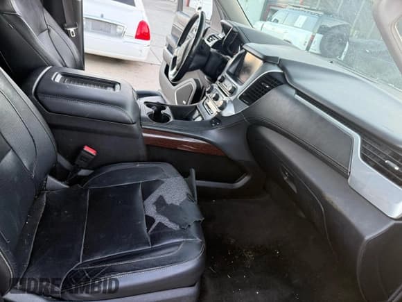 ✅ 2017 GMC Yukon SLT • VIN: 1GKS1BKC3HR129693 • Lot: 80420485. Listed on Copart with 134,914 mi. Free auction sales archive from the USA and detailed vehicle history report at DreamBid. Image 5.