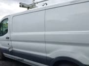 ✅ 2017 Ford Transit • VIN: 1FTYE1ZM6HKA00987 • Lot: 42470361. Wystawiony na IAAI z przebiegiem 121 034 mil. Bezpłatny archiwum sprzedaży aukcyjnych z USA i szczegółowy raport historii pojazdu na DreamBid. Zdjęcie 14.