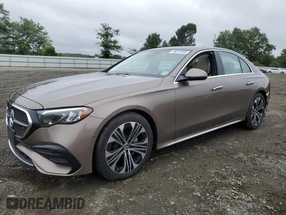 ✅ 2025 Mercedes-Benz E 350 • VIN: W1KLF4HB7SA108899 • Lot: 69357895. Wystawiony na Copart z przebiegiem 3 117 mil. Bezpłatny archiwum sprzedaży aukcyjnych z USA i szczegółowy raport historii pojazdu na DreamBid. Zdjęcie 1.