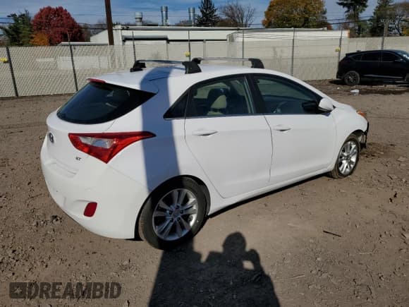 ✅ 2014 Hyundai Elantra • VIN: KMHD35LH3EU214810 • Lot: 91593865. Listed on Copart with 43,757 mi. Free auction sales archive from the USA and detailed vehicle history report at DreamBid. Image 3.