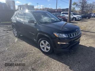 ✅ 2018 Jeep Compass Latitude • VIN: 3C4NJDBBXJT313909 • Lot: 43650006. Wystawiony na IAAI z przebiegiem 164 615 mil. Bezpłatny archiwum sprzedaży aukcyjnych z USA i szczegółowy raport historii pojazdu na DreamBid. Zdjęcie 1.