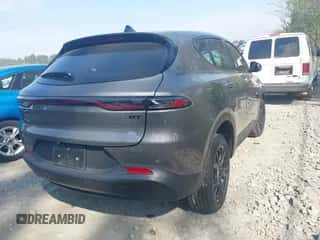 2024 Dodge Hornet GT Plus z VIN ZACNDFBN9R3A10966, wystawiony jako IAAI lot #42064067 z przebiegiem 12 202 mil mil oraz . Historia ofert i sprzedaży dostępna na DreamBid. Obrazek 4.