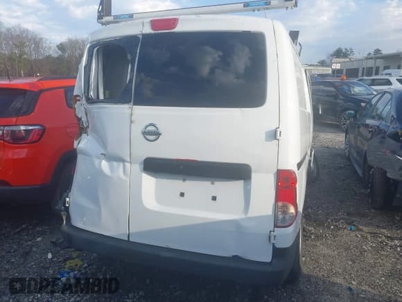 ✅ 2018 Nissan NV200 S • VIN: 3N6CM0KN6JK705368 • Lot: 41422665. Listed on IAAI with 65,873 mi. Free auction sales archive from the USA and detailed vehicle history report at DreamBid. Image 16.