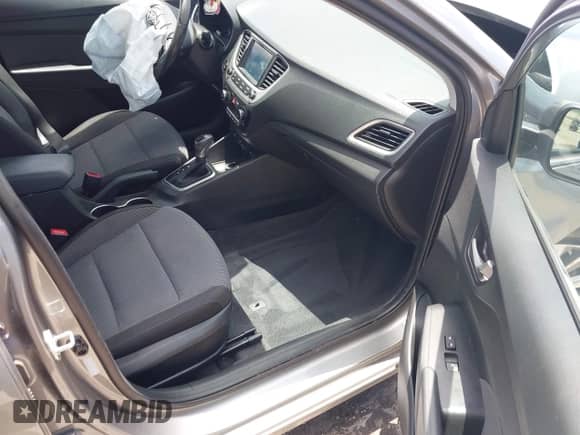 2022 Hyundai Accent Limited z VIN 3KPC34A6XNE165809, wystawiony jako IAAI lot #42734193 z przebiegiem 53 524 mil mil oraz . Historia ofert i sprzedaży dostępna na DreamBid. Obrazek 5.