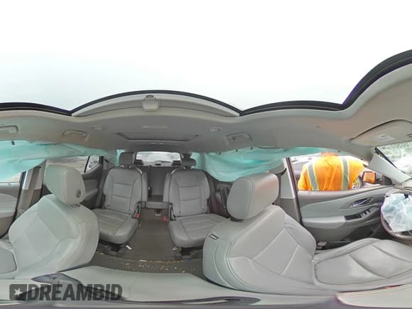 ✅ 2018 Chevrolet Traverse LT • VIN: 1GNEVHKW5JJ207459 • Lot: 68988754. Wystawiony na Copart z przebiegiem 62 921 mil. Bezpłatny archiwum sprzedaży aukcyjnych z USA i szczegółowy raport historii pojazdu na DreamBid. Zdjęcie 14.