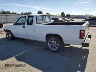 1994 Dodge Dakota z VIN 1B7GL23Y9RW108162, wystawiony jako Copart lot #65637515 z przebiegiem 138 389 mil mil oraz Szkoda całkowita • Salvage title. Historia ofert i sprzedaży dostępna na DreamBid. Obrazek 2.