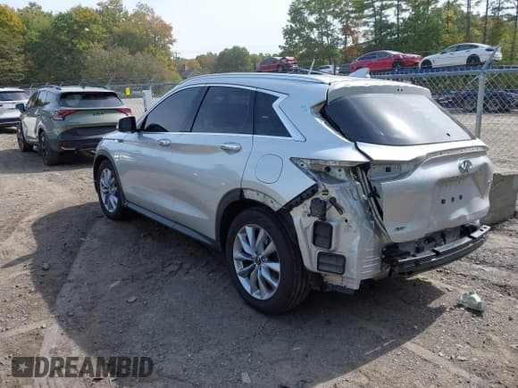✅ 2021 Infiniti QX50 Luxe • VIN: 3PCAJ5BB7MF108734 • Lot: 43322101. Wystawiony na IAAI z przebiegiem 54 306 mil. Bezpłatny archiwum sprzedaży aukcyjnych z USA i szczegółowy raport historii pojazdu na DreamBid. Zdjęcie 3.
