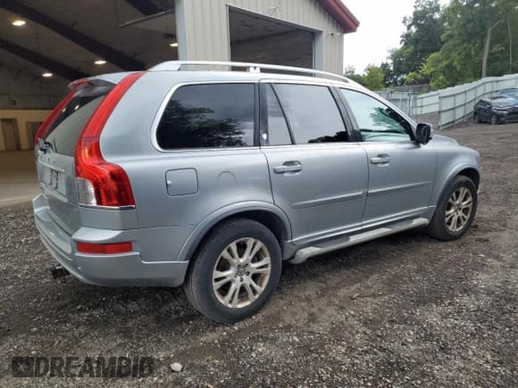 ✅ 2013 Volvo XC90 Premier Plus • VIN: YV4952CZ7D1670401 • Lot: 69907785. Listed on Copart with 129,645 mi. Free auction sales archive from the USA and detailed vehicle history report at DreamBid. Image 3.
