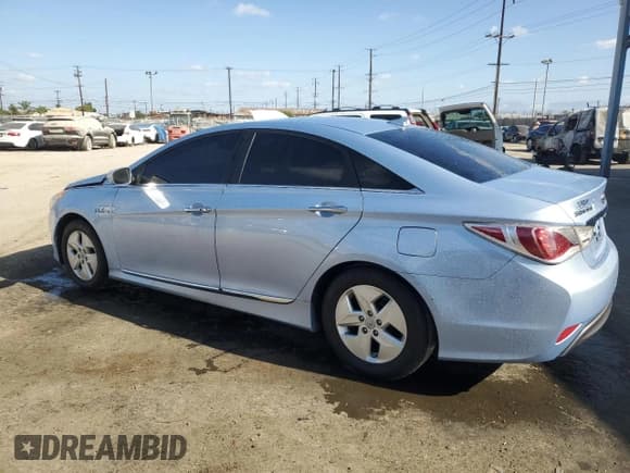✅ 2012 Hyundai Sonata Hybrid • VIN: KMHEC4A40CA024346 • Lot: 71456224. Listed on Copart with 172,308 mi. Free auction sales archive from the USA and detailed vehicle history report at DreamBid. Image 2.