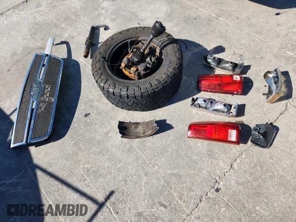 ✅ 2006 Chevrolet Silverado 2500HD LT3 • VIN: 1GCHK23DX6F192217 • Lot: 90885675. Listed on Copart with 334,978 mi. Free auction sales archive from the USA and detailed vehicle history report at DreamBid. Image 12.