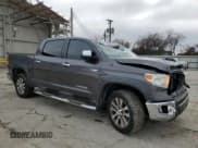 ✅ 2017 Toyota Tundra Limited • VIN: 5TFHW5F18HX641334 • Lot: 42732555. Listed on Copart with 92,403 mi. Free auction sales archive from the USA and detailed vehicle history report at DreamBid. Image 4.