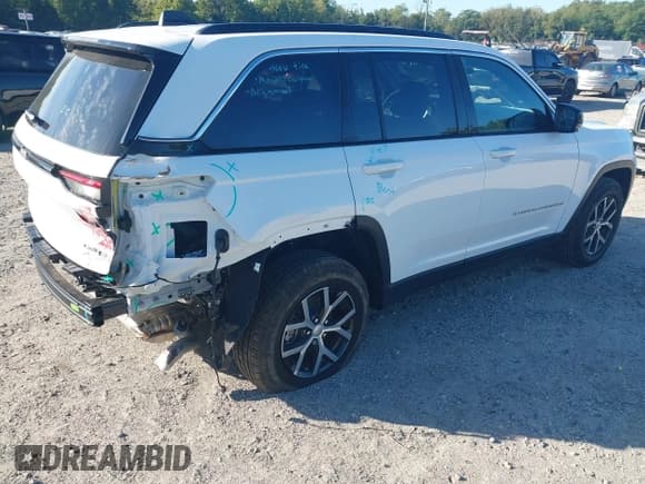 ✅ 2025 Jeep Grand Cherokee Limited • VIN: 1C4RJHBGXSC306086 • Лот: 43119039. Опубликован ранее на IAAI с пробегом 4 657 миль. Бесплатный доступ к архиву аукционных продаж из США и подробный отчёт об истории автомобиля на DreamBid. Изображение 4.