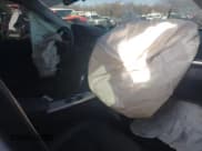 ✅ 2015 BMW 3 Series 320i xDrive • VIN: WBA3C3G55FNS75282 • Lot: 41336850. Wystawiony na IAAI z przebiegiem 120 856 mil. Bezpłatny archiwum sprzedaży aukcyjnych z USA i szczegółowy raport historii pojazdu na DreamBid. Zdjęcie 5.