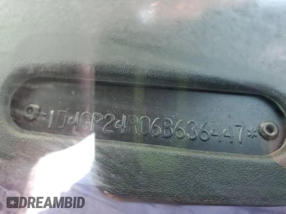 2006 Dodge Grand Caravan SE with VIN 1D4GP24R06B636447, listed as a Copart auction lot 84297505 with 122,072 mi miles and Clean title. Bid and sale history available at DreamBid. Image 13.