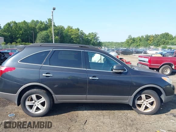 ✅ 2008 Hyundai Veracruz GLS • VIN: KM8NU73C08U050714 • Lot: 42833095. Listed on IAAI with 229,200 mi. Free auction sales archive from the USA and detailed vehicle history report at DreamBid. Image 12.
