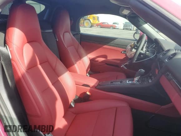 ✅ 2024 Porsche 718 Boxster GTS 4.0 • VIN: WP0CD2A86RK228359 • Lot: 42220425. Wystawiony na Copart z przebiegiem 2 865 mil. Bezpłatny archiwum sprzedaży aukcyjnych z USA i szczegółowy raport historii pojazdu na DreamBid. Zdjęcie 10.