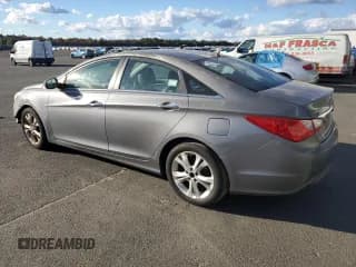 ✅ 2011 Hyundai Sonata SE • VIN: 5NPEC4AC4BH237979 • Lot: 75656514. Listed on Copart with 103,435 mi. Free auction sales archive from the USA and detailed vehicle history report at DreamBid. Image 2.