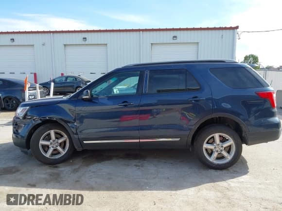 ✅ 2017 Ford Explorer XLT • VIN: 1FM5K8DH3HGA14021 • Lot: 43180468. Wystawiony na IAAI z przebiegiem 161 443 mil. Bezpłatny archiwum sprzedaży aukcyjnych z USA i szczegółowy raport historii pojazdu na DreamBid. Zdjęcie 14.