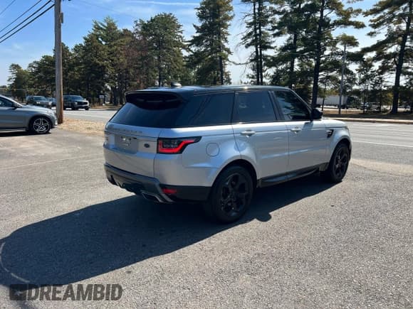 ✅ 2018 Land Rover Range Rover Sport • VIN: SALWR2RE1JA199784 • Lot: 84923745. Listed on Copart with 74,134 mi. Free auction sales archive from the USA and detailed vehicle history report at DreamBid. Image 4.