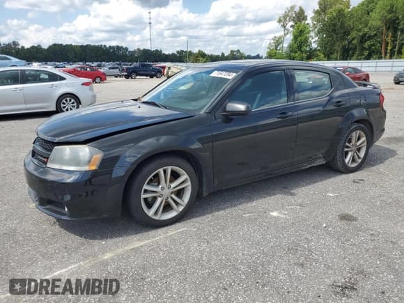 ✅ 2013 Dodge Avenger SXT • VIN: 1C3CDZCB4DN698872 • Лот: 71847094. Опубликован ранее на Copart с пробегом 128 002 миль. Бесплатный доступ к архиву аукционных продаж из США и подробный отчёт об истории автомобиля на DreamBid. Изображение 1.