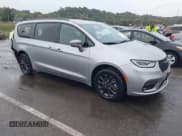 ✅ 2021 Chrysler Pacifica Touring • VIN: 2C4RC3FG0MR567261 • Lot: 43511079. Listed on IAAI with 18,350 mi. Free auction sales archive from the USA and detailed vehicle history report at DreamBid. Image 1.