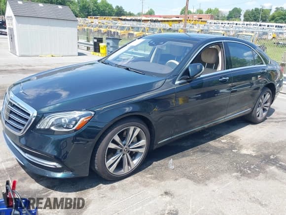 ✅ 2018 Mercedes-Benz S 450 • VIN: WDDUG6GB1JA364372 • Лот: 42405596. Опубликован ранее на IAAI с пробегом 72 120 миль. Бесплатный доступ к архиву аукционных продаж из США и подробный отчёт об истории автомобиля на DreamBid. Изображение 17.