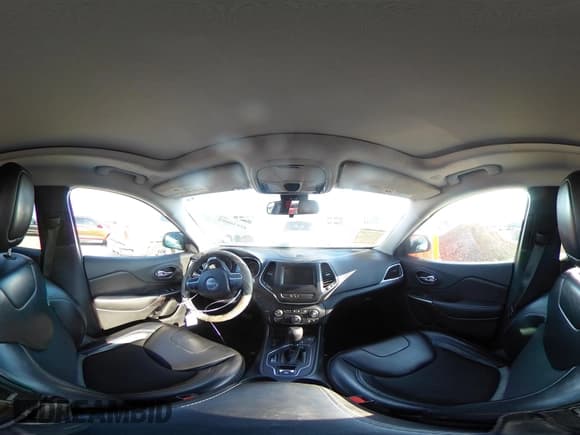 ✅ 2020 Jeep Cherokee Latitude Plus • VIN: 1C4PJLLB8LD631912 • Lot: 42938052. Listed on IAAI with 158,109 mi. Free auction sales archive from the USA and detailed vehicle history report at DreamBid. Image 18.