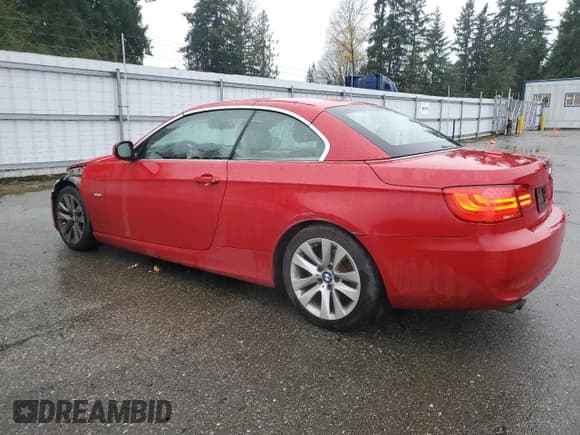 ✅ 2011 BMW 3 Series 328i • VIN: WBADW7C50BE727285 • Lot: 92631455. Listed on Copart with 80,038 mi. Free auction sales archive from the USA and detailed vehicle history report at DreamBid. Image 2.